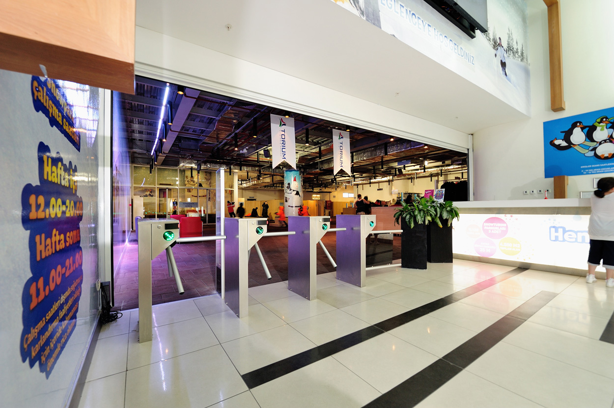 Trojramenné turnikety