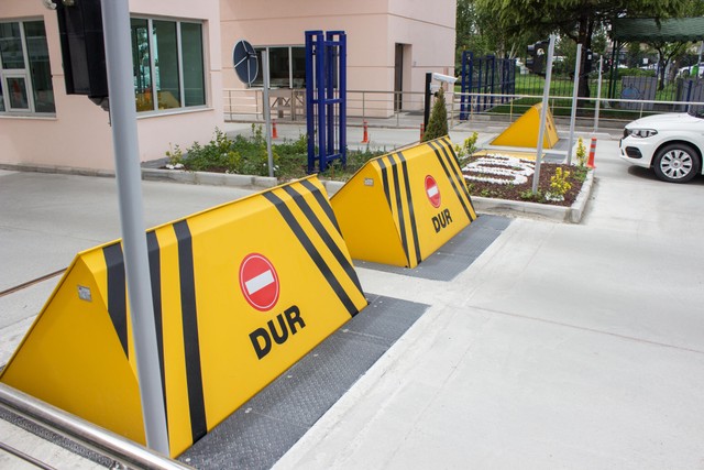 Bezpečnostné cestné blokátory